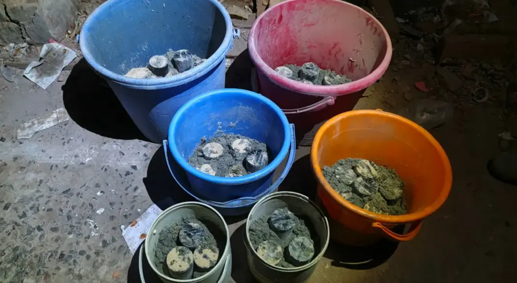 মোহাম্মদপুরে গোপন ককটেল কারখানার সন্ধান, যা পাওয়া গেল