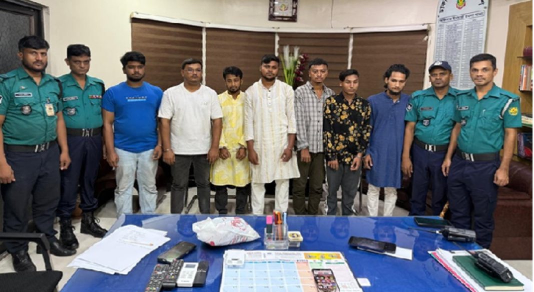 ঢাকায় ঝটিকা মিছিল-নাশকতার চেষ্টা, আ.লীগের ৪৪ নেতাকর্মী গ্রেপ্তার