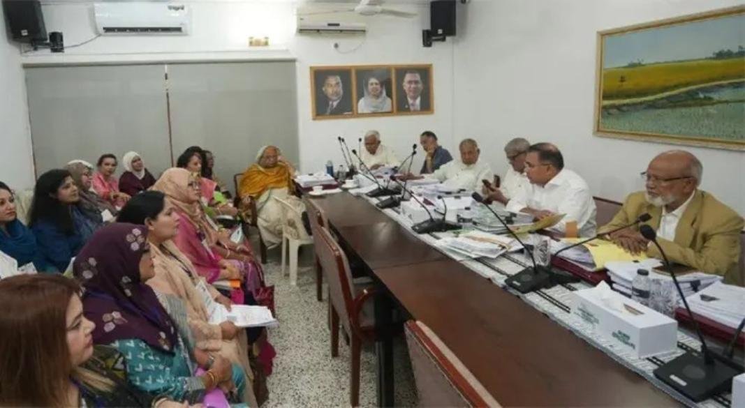 গভীর রাতে গুলশানে দাপ্তরিক কাজে তারেক রহমান