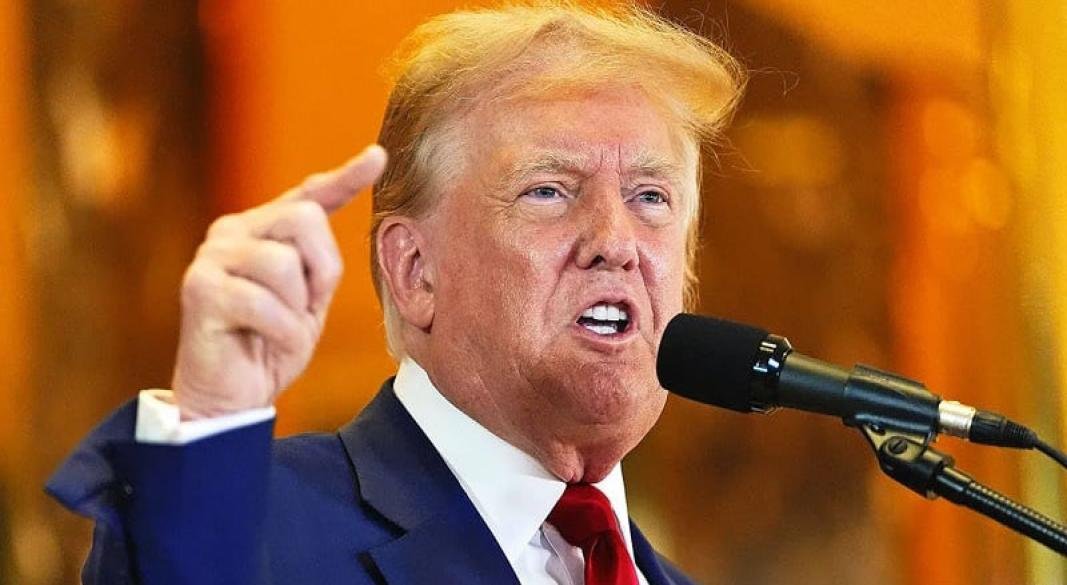 ইরানের সঙ্গে আলোচনা নাকচের পর ফের হামলার বিষয়ে যা বললেন ট্রাম্প