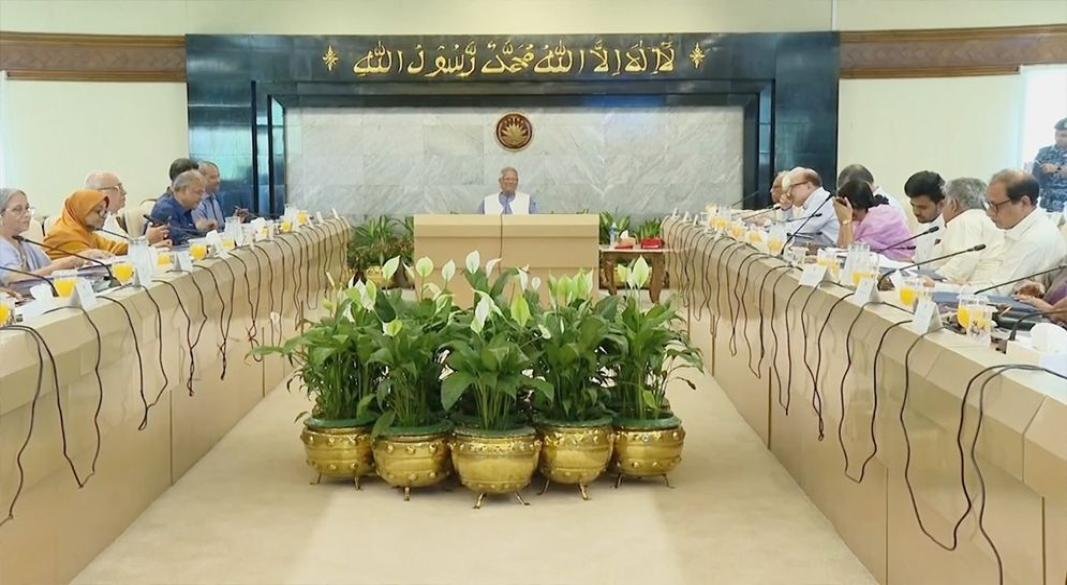 ভূমিকম্পের প্রস্তুতি নিয়ে জরুরি বৈঠকে প্রধান উপদেষ্টা