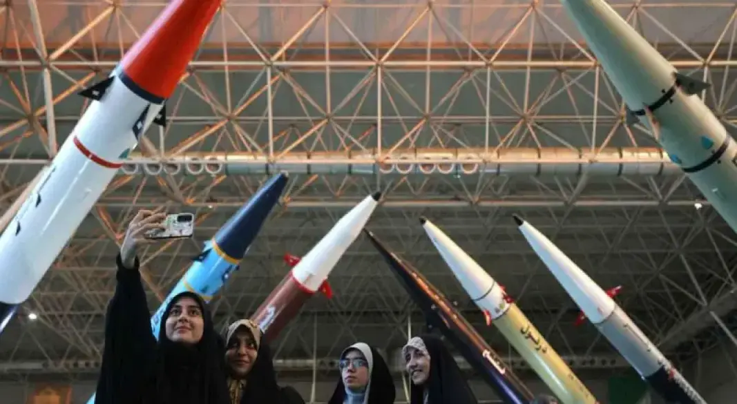 এখনো অক্ষত ইরানের বড় ক্ষেপণাস্ত্র ভান্ডার