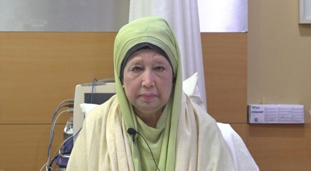 খালেদা জিয়ার এন্ডোস্কপি সম্পন্ন, বন্ধ হয়েছে পাকস্থলির রক্তক্ষরণ