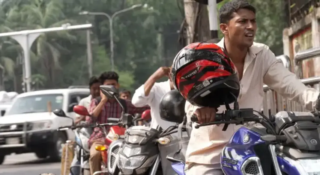 মজুত আছে, তবু পেট্রোল-অকটেন পাচ্ছে না কেন?