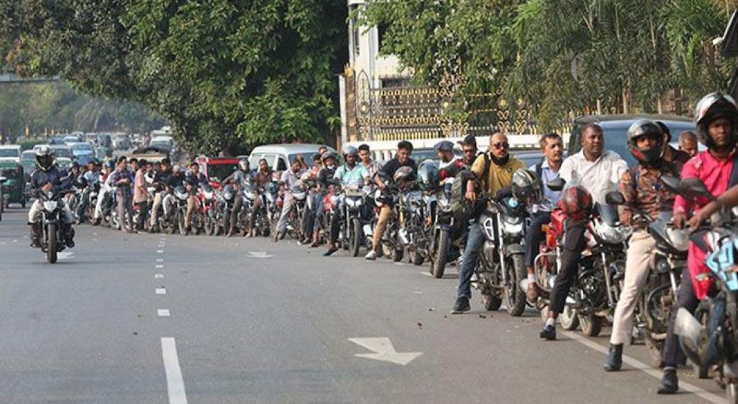 মূল্যবৃদ্ধির পর বাড়ল জ্বালানি তেলের সরবরাহ