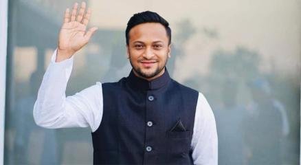 আওয়ামী লীগেই থাকতে চান সাকিব